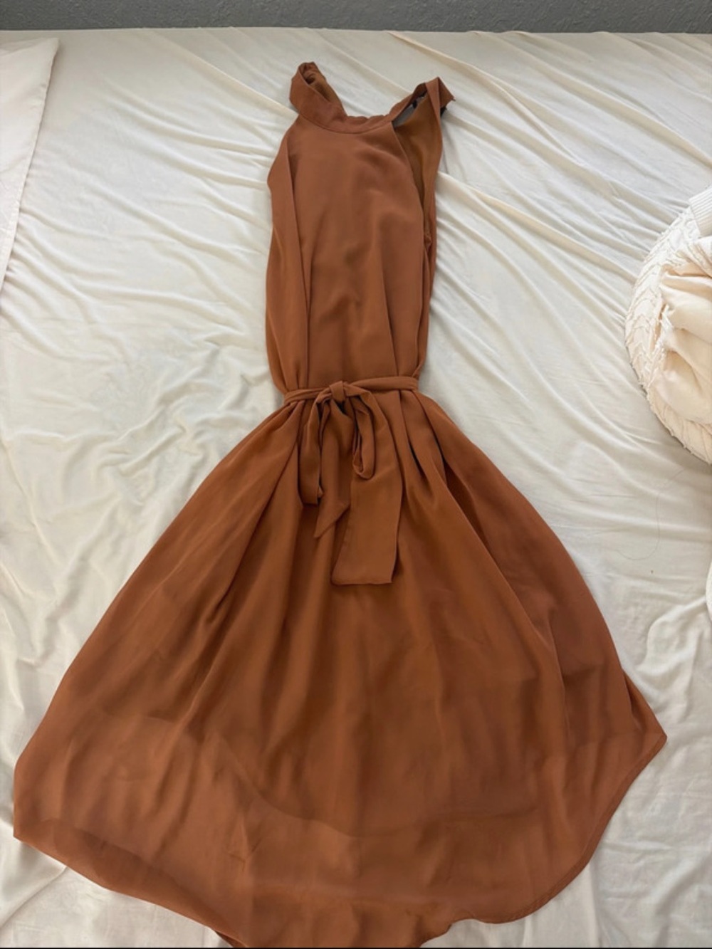 Forever 21 Sleeveless Tie-Waist Midi Dress in Rust Brown